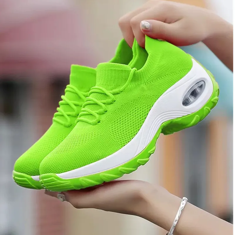 green running shoes womens