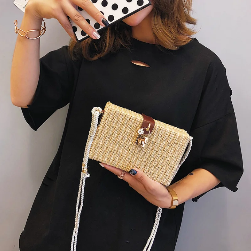 Handmade Straw Shoulder Bag Summer Women's Woven Rattan Bag Vintage Beach Cross Body Female Lock Handbag With Flowers