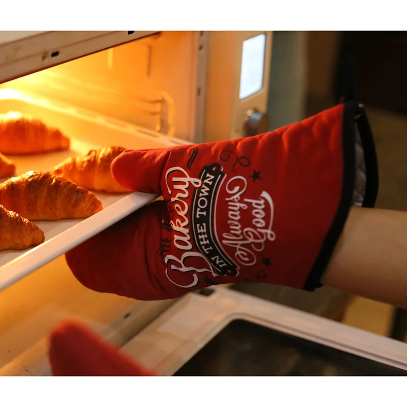 

1 pair Nostalgic style anti-scalding insulation coating baking oven gloves ergonomic design