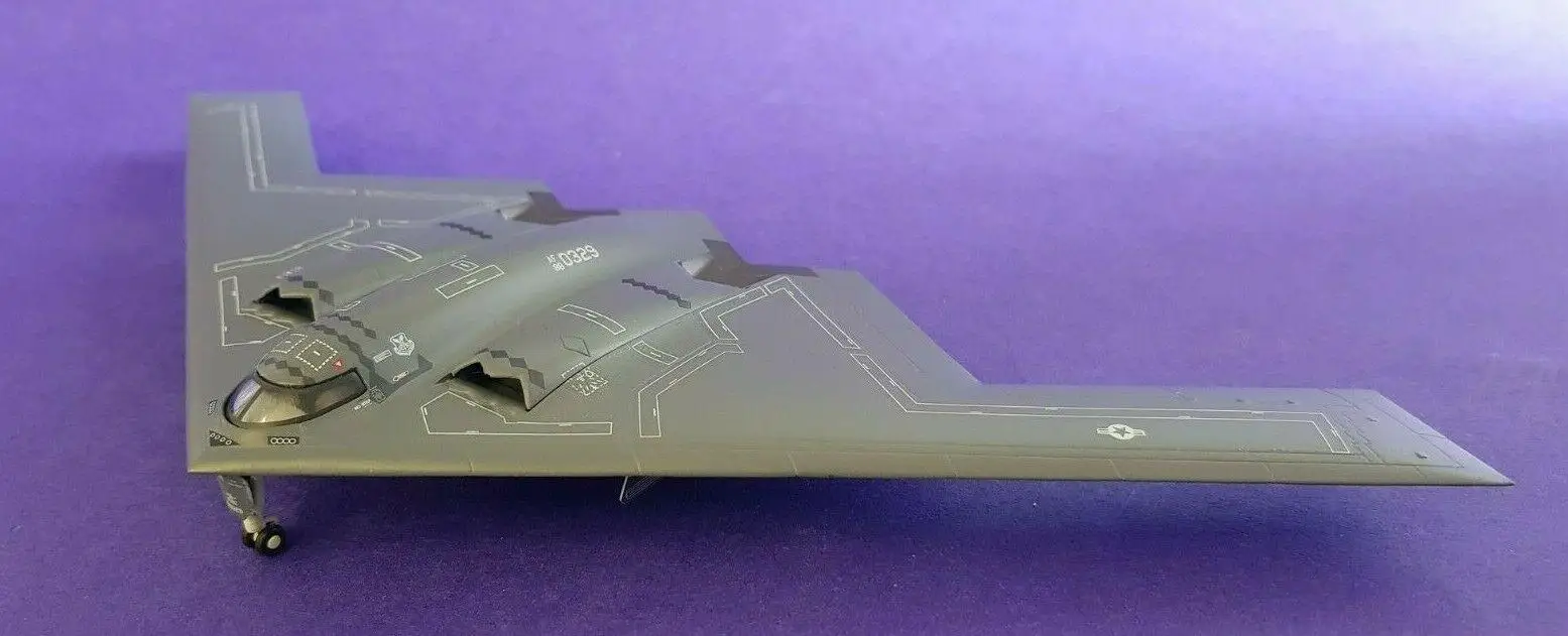 Эрпа ВВС США Нортроп ГРУММАН B-2A дух Миссури Air National Guard 131th бомба Wing110th 1/200 литая под давлением модель самолета