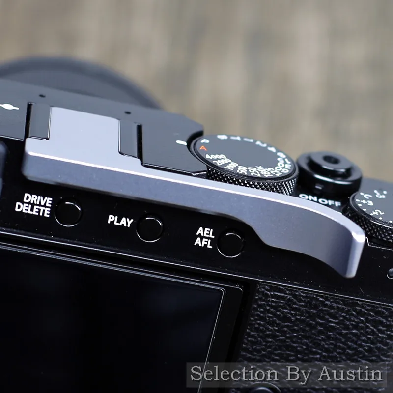 Fujifilm X-E4 Thumbrest by Lensmate 