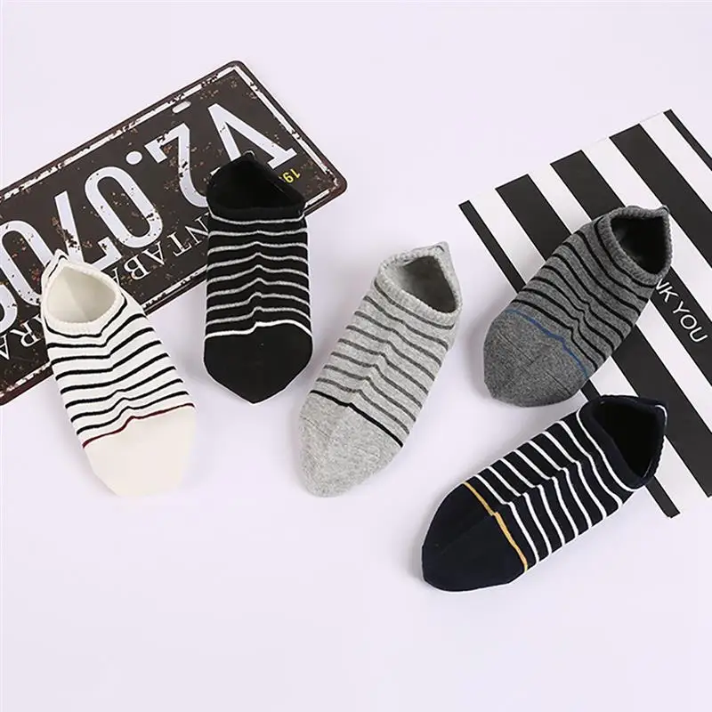 5 Pairs Solid Color Men Socks Fashion Casual Moisture-Wicking Breathable Crew Socks High Ankle Socks Clothing Accessories