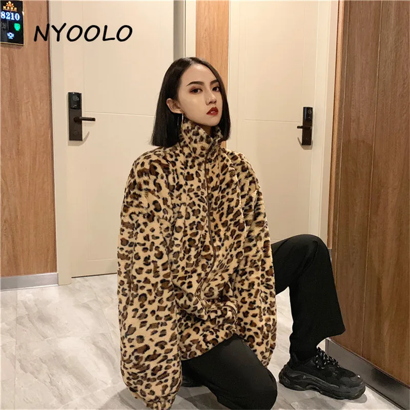 NYOOLO осенне-зимняя уличная мода винтажное леопардовое пальто оверсайз Повседневная бархатная Толстая Свободная куртка на молнии Женская тканевая верхняя одежда