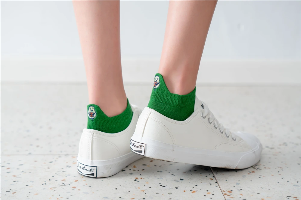 Neue Mode Sommer Herbst Avocado Stickerei Sokken Frauen atmungsaktiven Komfort Baumwolle Ins Stil grüne Söckchen Drops hip – Detail 37