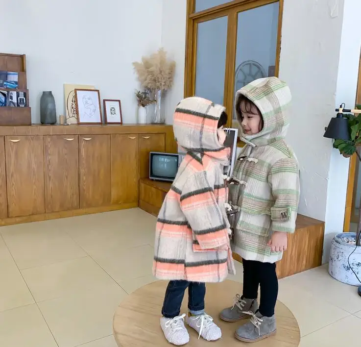 Новинка года,, плотное клетчатое пальто для девочек и мальчиков Зимняя шерстяная теплая детская куртка с длинными рукавами с капюшоном для детей от 1 до 6 лет, HX692