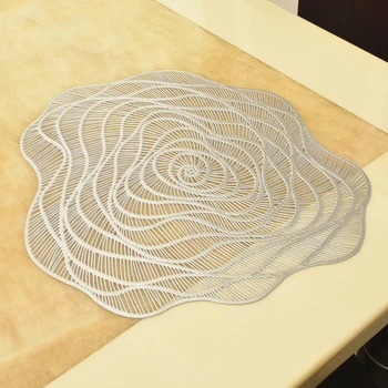

1 PCS Rose Hollow Out Anti-skid And Heat-insulation PVC Placemat For Dining Table Non-slip Table Mat Kitchen Accessories