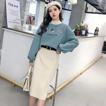 

2019 Autumn Winter 2 Pieces Sets Women Fashion Long Sleeve Thickenen Printed Hoddies Tops +Long Skirt Sets Casual 2 Pcs Suits