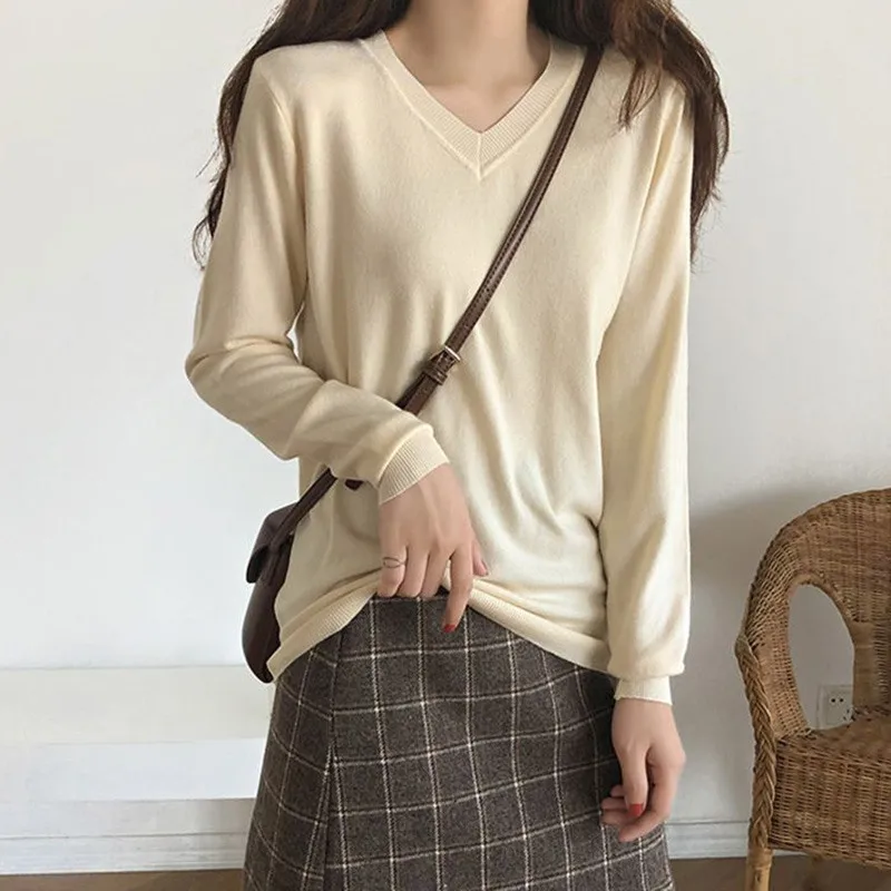 

Loose Casual Solid Color Sweater Women Knit Pullovers Female Fashion Casual Simple V-neck Sweaters