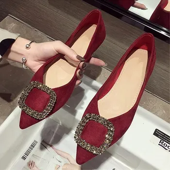 

EOEODOIT 2020 Spring New Fashion Flats Sexy Pointed Toe Slip On Flat Heel All Match Princess Boat Shoes With Rhineston Buckle