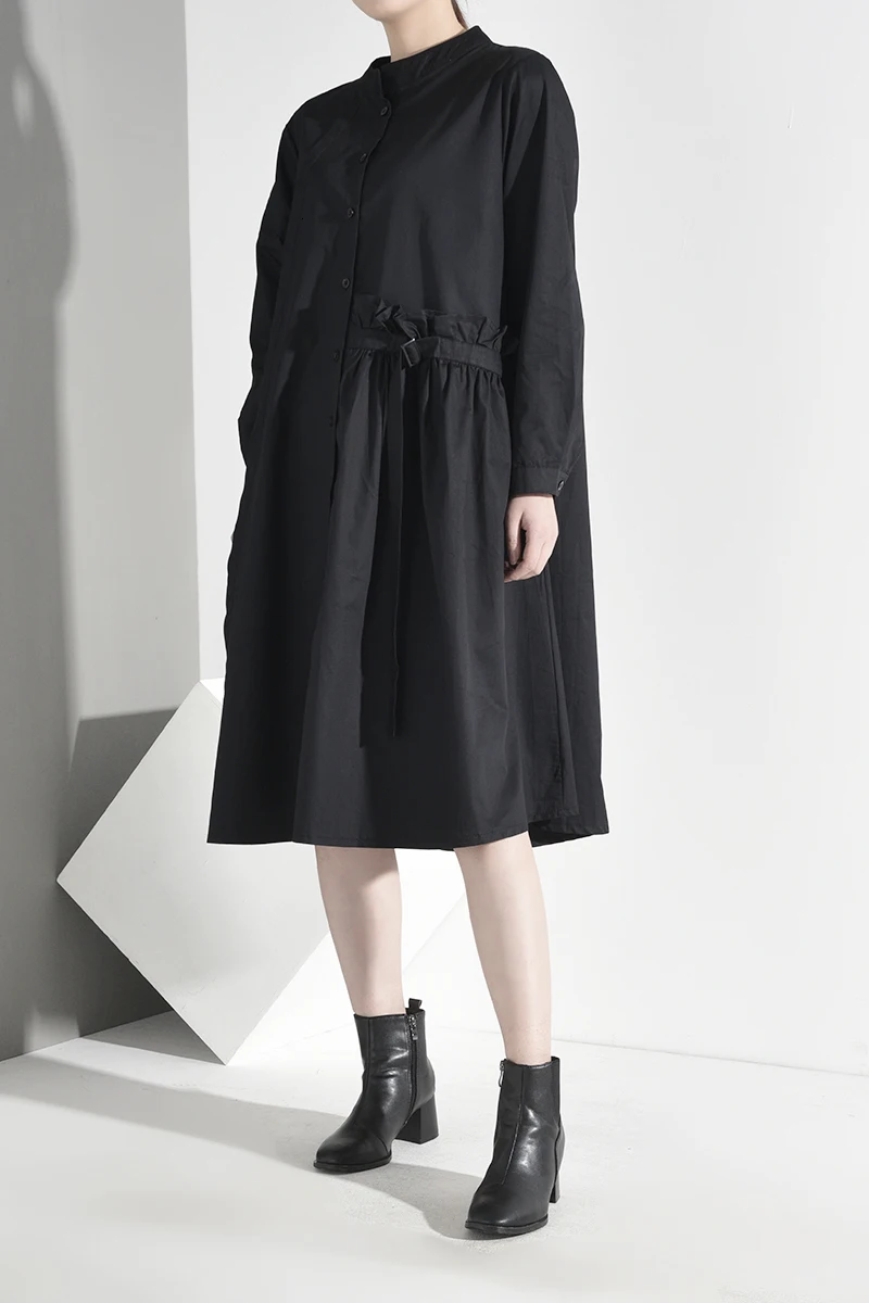 [EAM] женское черное плиссированное платье с разрезом, новинка, воротник-стойка, длинный рукав, свободный крой, мода, весна-осень, 1K4400