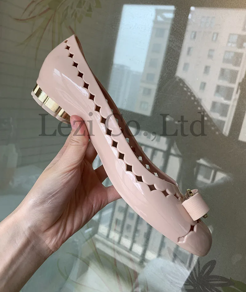 Women Dress Shoes Peach Peacock Flats Metal Drop Shipping Hollow Out Slip On Jelly Round Toe Bow Breathable Cute Patent Leather