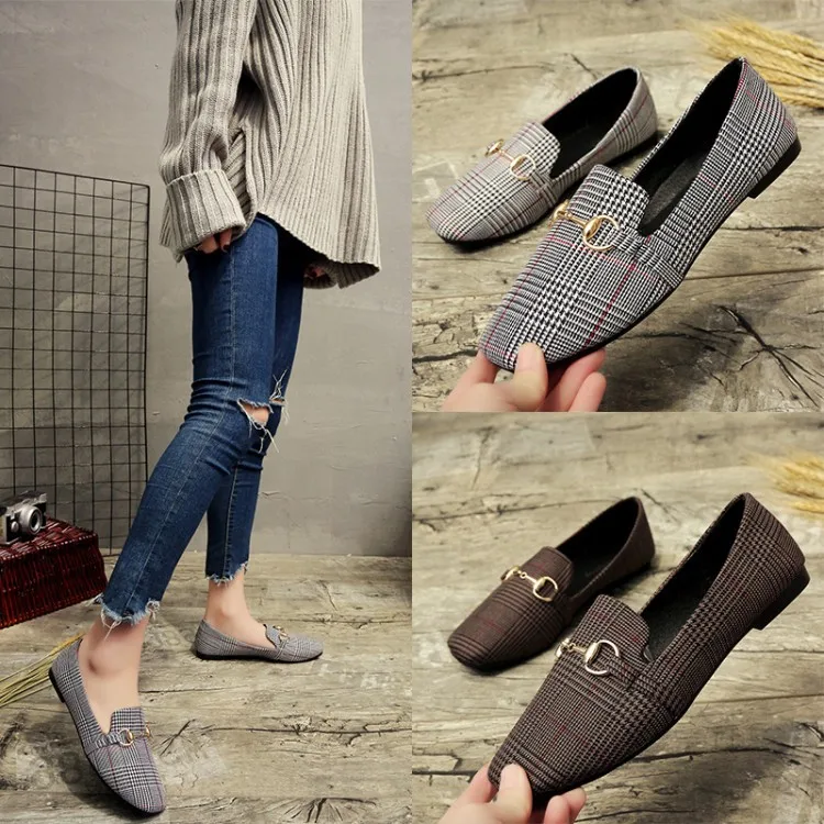 

JINTOHO Spring and Summer New Retro Women Flat Shoes Tartan Design Round Top Metal Button Flat Loafer Zapatillas Mujer Q208