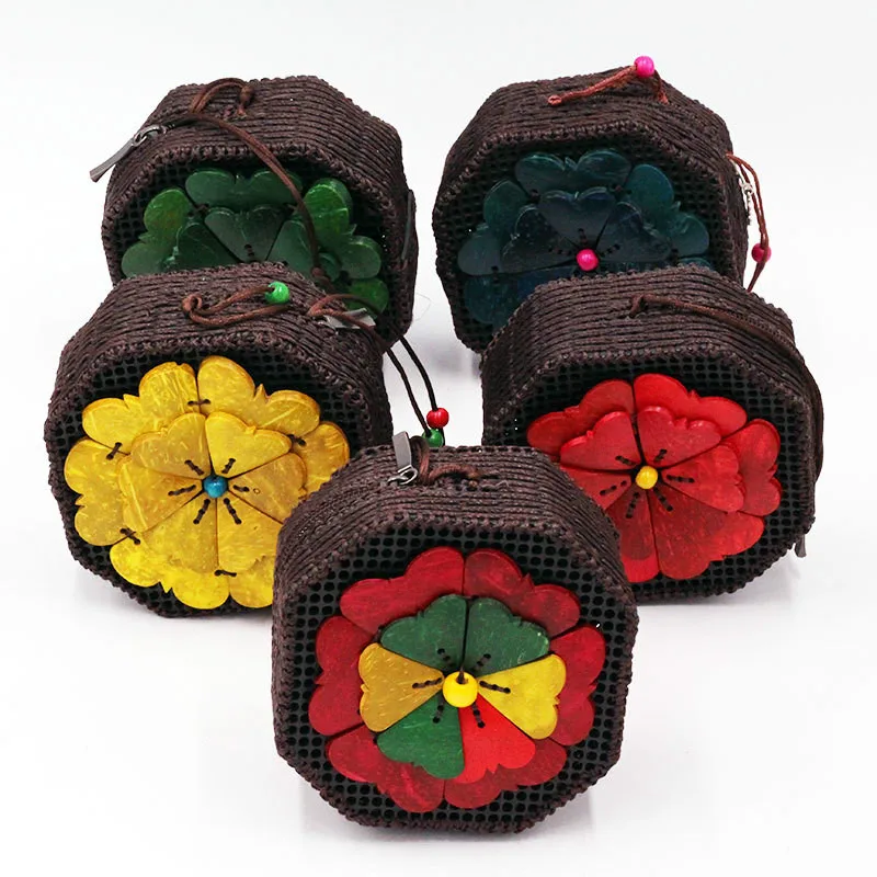 

Coconut Shell Octagonal Coconut Shell Flower Bag 2019 Ethnic Wind Ladies Coin Purse Tourism Crafts Retro Handbag