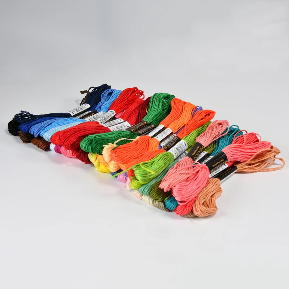 Lot 33 Rouleaux Fil Soie Naturelle Lot De 33 Rouleaux De Fil à Broder En Soie De Mûrier Naturelle - 50-60m Par Bobine Pour Créations Florales Et Artisanat