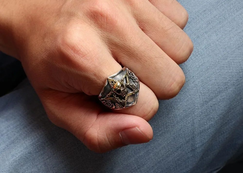 11864436426_1920852753