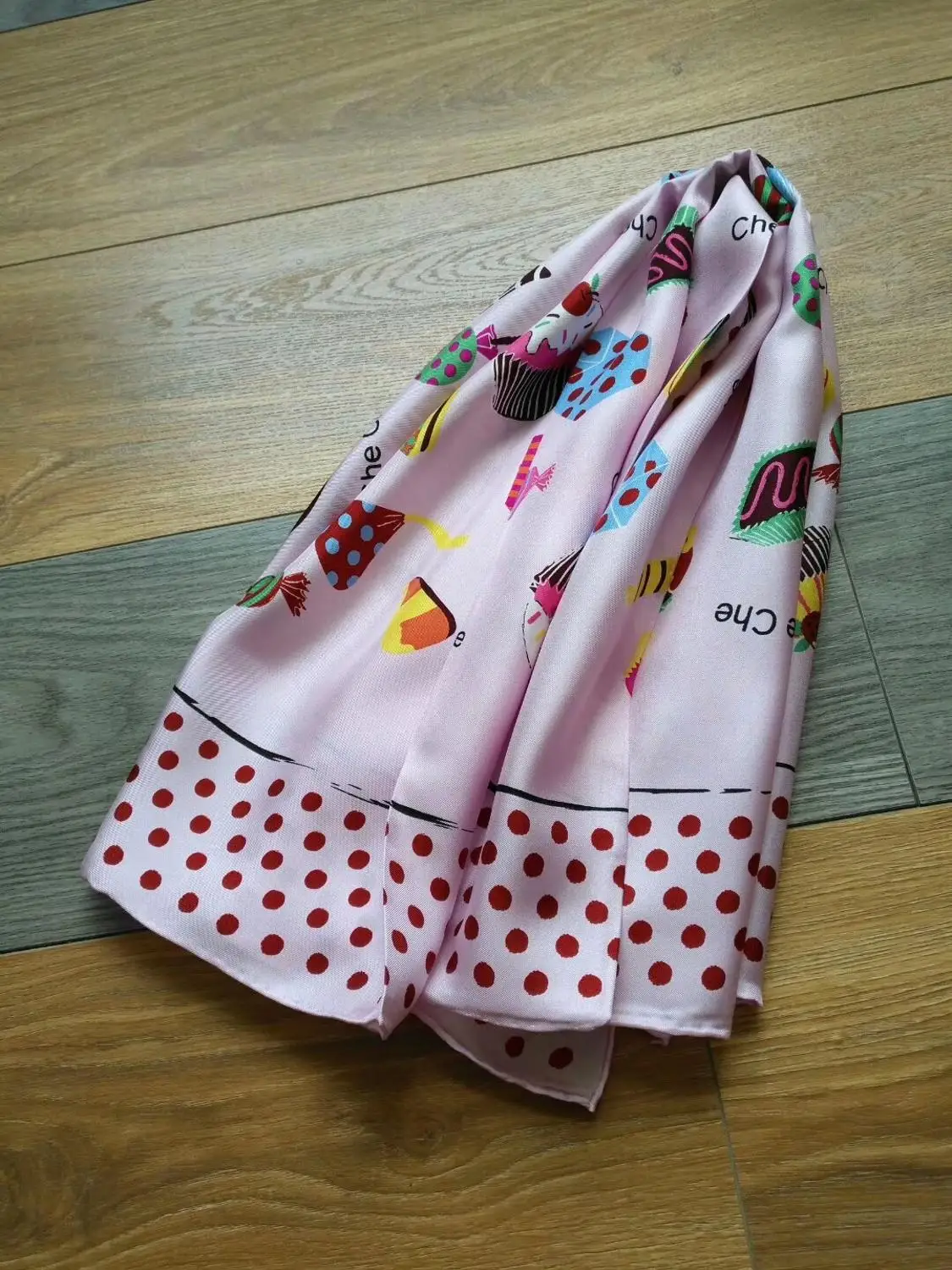 

2019 new arrival fashion brand high heels pattern 100% silk scarf 90*90 cm square shawl twill wrap for women free shipping
