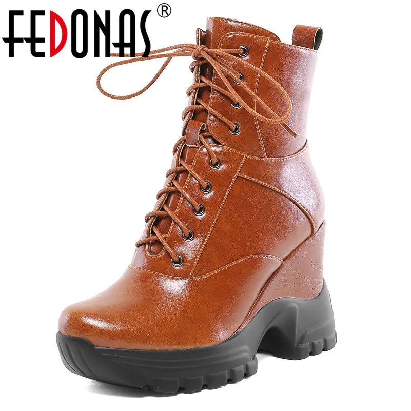 FEDONAS/женские ботильоны на платформе и высоком каблуке со шнуровкой; теплая осенне-зимняя обувь; женские новые модные мотоботы из микрофибры