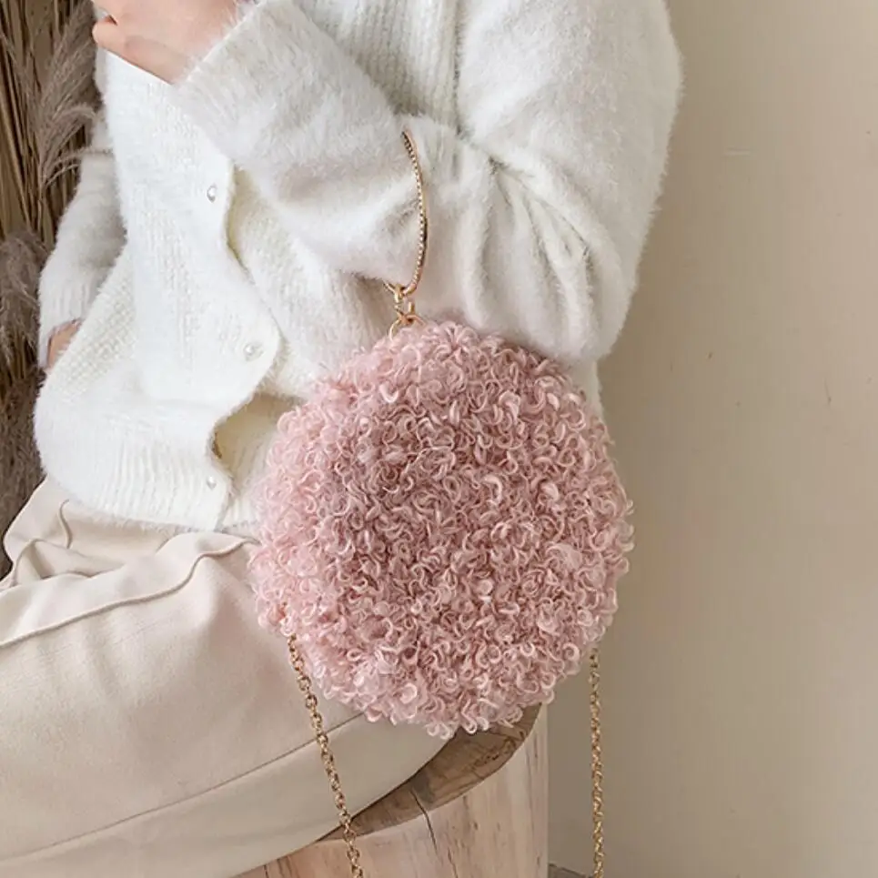 

2019 Winter Fashion New Round Tote bag Quality Soft Plush Women's Designer Handbag Chain Shoulder Messenger Bag Crossbody bag