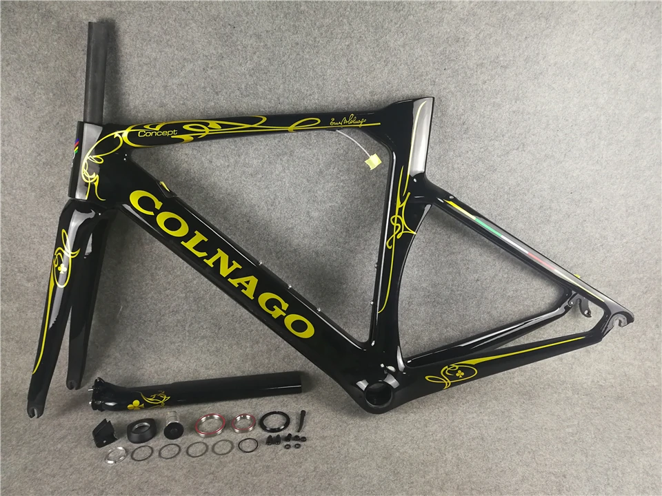 Черный глянцевый углеродный дорожный каркас Colnago Concept T1000 с золотым логотипом +