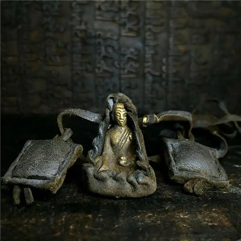 

TNL391 Tibetan Medicine BUDDHA Amulet Necklace Small Pocket Buddha with Cow Leather Rope