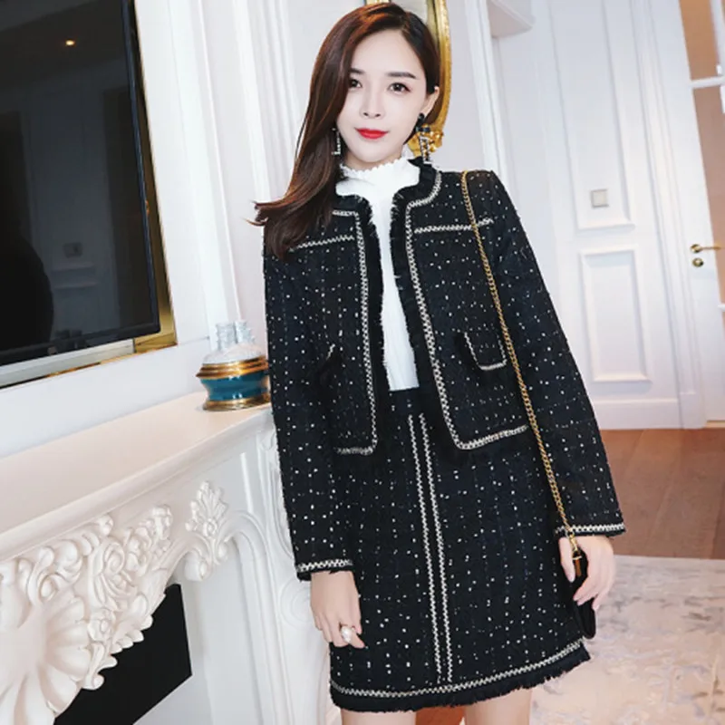 

2019 Fashion Week Women Tassels Knitted sweater Two-piece Suite Grace Women Long Sleeves Cardigan Coat Top+Mini Short Dress Suit