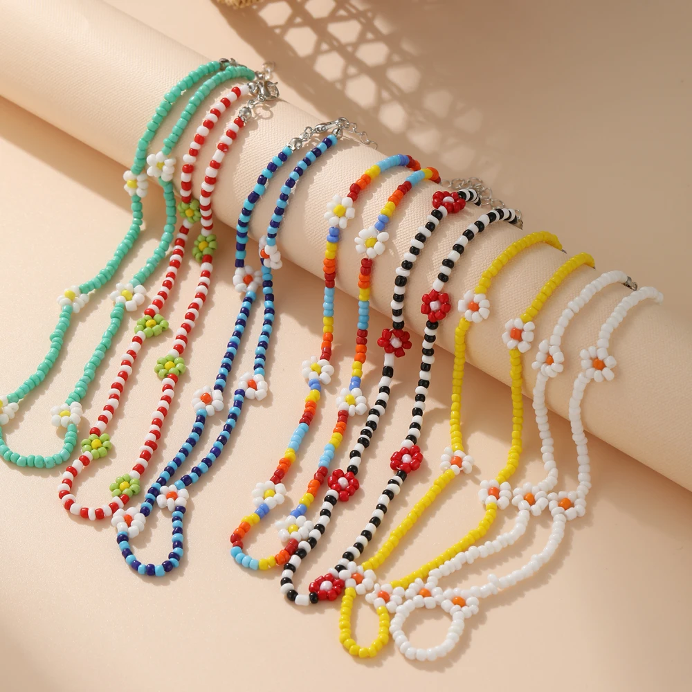 2021 New Lovely Daisy Flower Colorful Beads Pearl Clavicle Choker Necklace for Women Girls Spring Summer Jewelry Wholesale