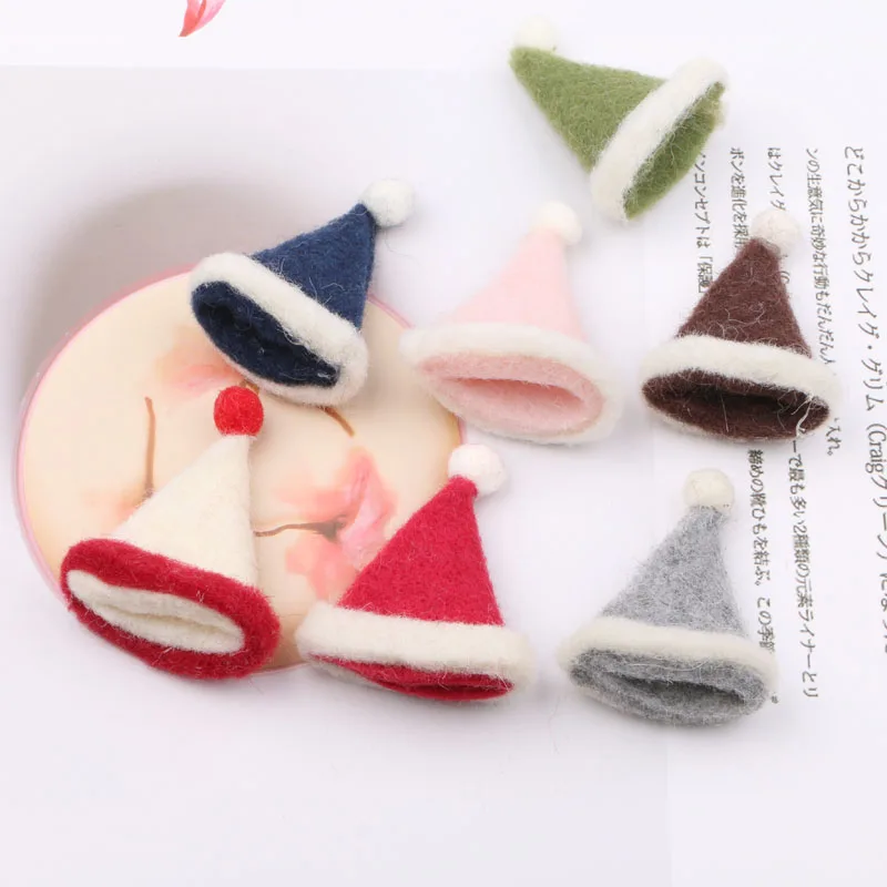 

Handmade Non Woven Fabric Christmas Hat Shape Patch Sticker Girl Hair Jewelry DIY Clip Headband Material 3pcs 45*55mm