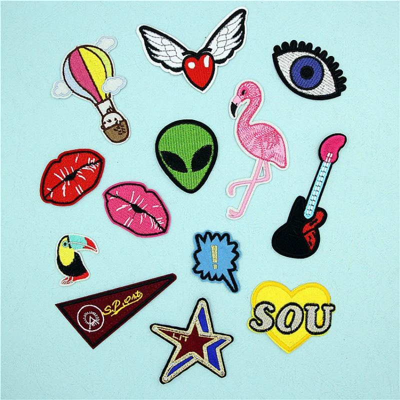 Random Mix DIY Cartoon Pattern Iron-On Patches Embroidery Cloth Chapter Decorative Stickers scrapbook - Цвет: wings 13pcs