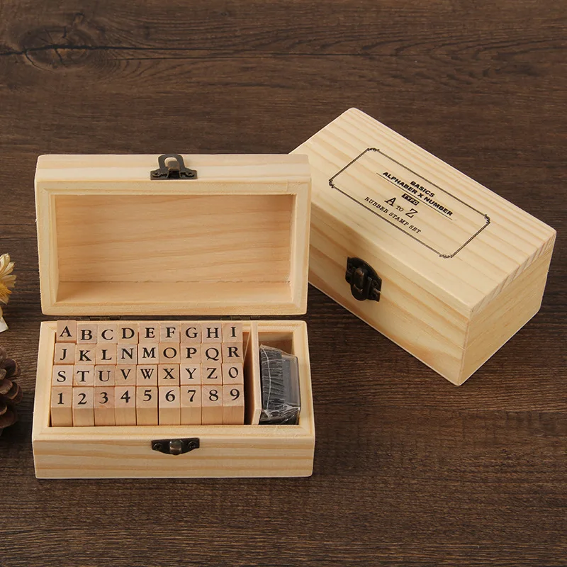 Ensemble de tampons alphabet vintage en bois et caoutchouc
