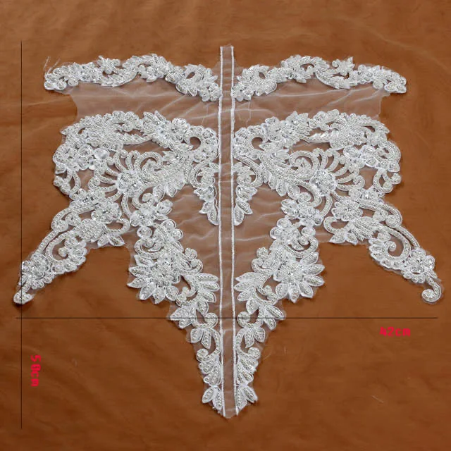 Off white большой узор с тяжелыми бисером аппликация с кружевными вставками, полиэстер, заплата вышивки торжественное платье аксессуары 57*35 см 1/2 шт - Цвет: OFF WHITE 1PIECE