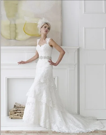 Gratis verzending nieuwe mode 2016 elegante delicate kralen sash vintage afgewerkt kant bruidsjurken met crystal bruids riem toga Gratis verzending nieuwe mode 2016 elegante delicate kralen sash vintage afgewerkt kant bruidsjurken met crystal bruids riem toga