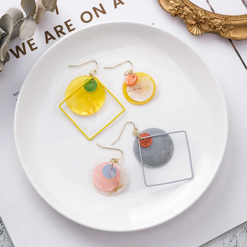 

2019 Candy Color Shell Drop Earrings Natural Shell Asymmetrical Earrings for Women Handmade Jewelry Geometric Earings Dropship