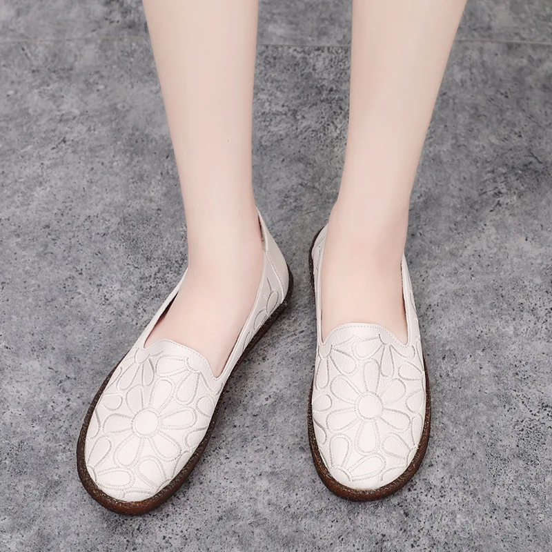 

19 New Style Low-Cut Embroidery Moccosins Women's Flat Keel Thin Shoes Tendon Soft-Sole Lazy Slip-on Mom Shoes Maternity Shoes