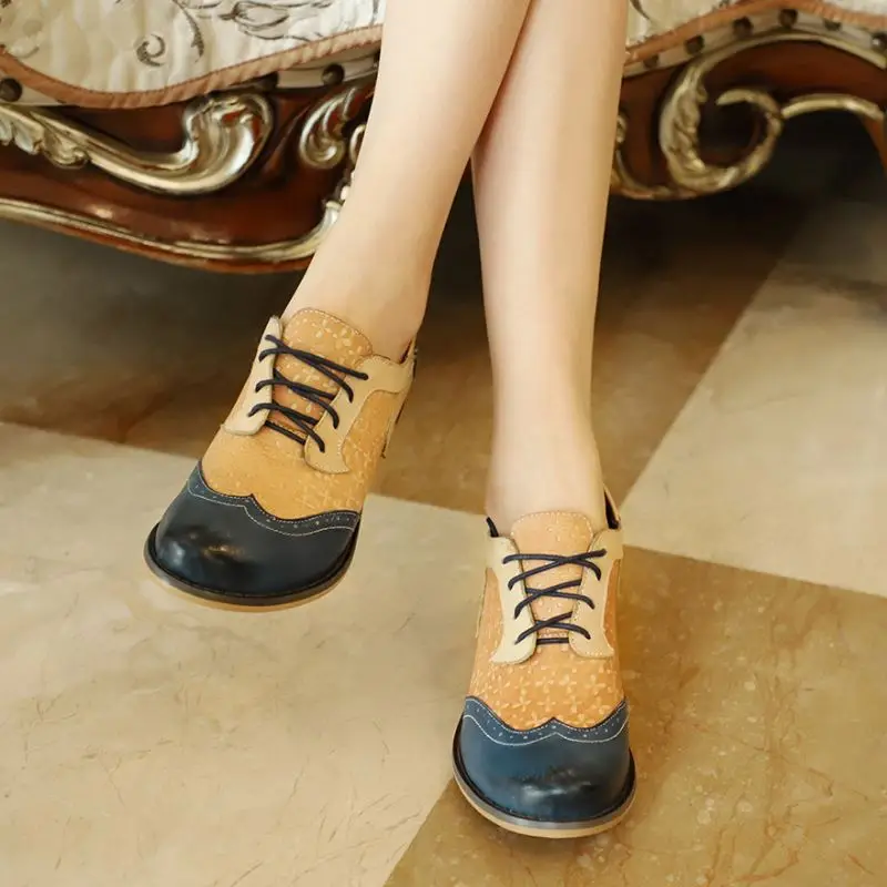 Tuyoki British Style Genuine Leather Pumps Women Lace Up Thick Heels Brogue Shoes Leisure Dress Women Footwear Size 36-42