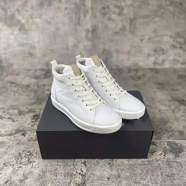 Men Professional Golf Shoes Genuine Leather Golf Sneakers Outdoor Anti Slip Spikless Walking Wears for Golers Mens Sneakers White-High
