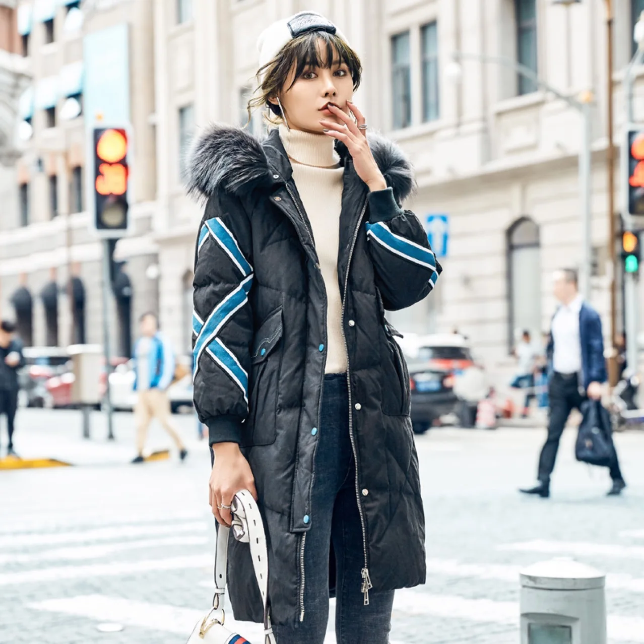 0 off Season Closeout Winter New European And American Mid-length Contrast Color Webbing Raccoon Large Size WOMEN'S Coat down Ja