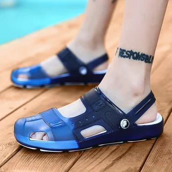 

2020 Men Sandals Summer Couples Slipper Shoes Croc Fashion Beach Sandals Casual Flat Slip On Flip Flops Women Jelly Hollow Shoes