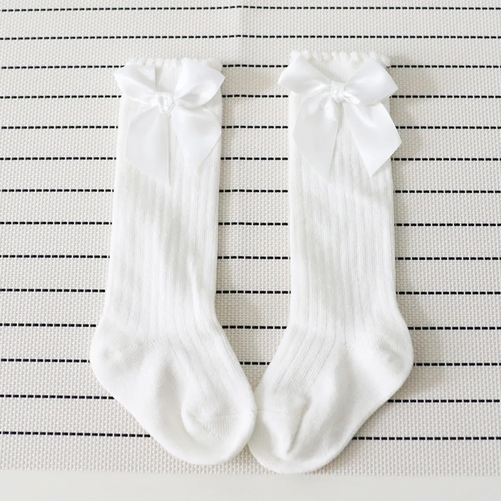 Носки для малышей Гольфы с большим бантом для маленьких девочек, мягкие хлопковые нескользящие кружевные носки для малышей теплые зимние носки принцессы для малышей