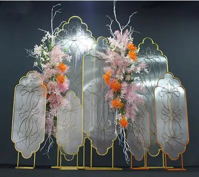 

New European wrought iron carved screen wedding props stage layout background decoration sunshine board road lead decorations