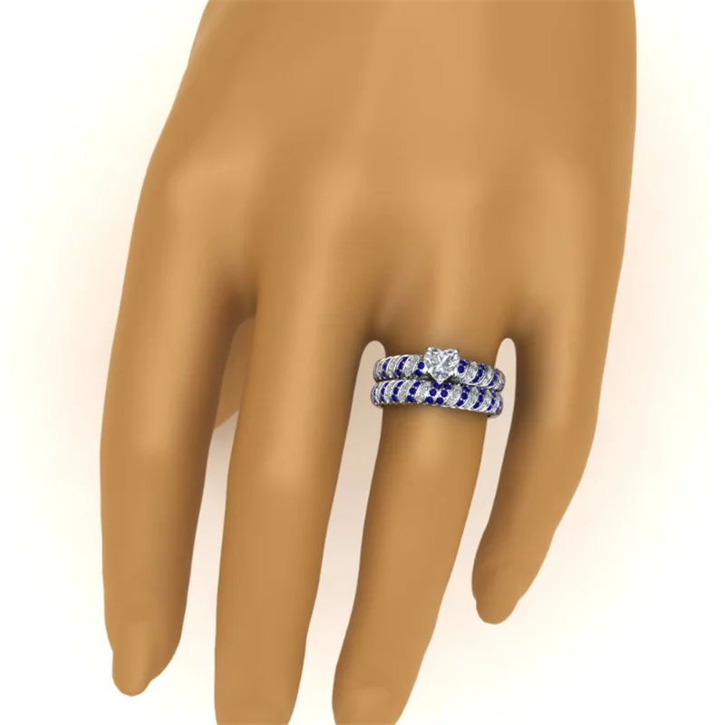 156898329456577800595