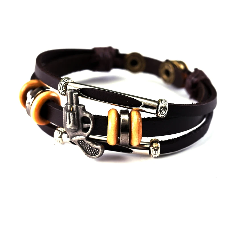

Korean Version of The New Spot Fashion Men Cross Domineering Punk Rivet Cowhide Handmade Bracelet Casual Rope Fashion Individual