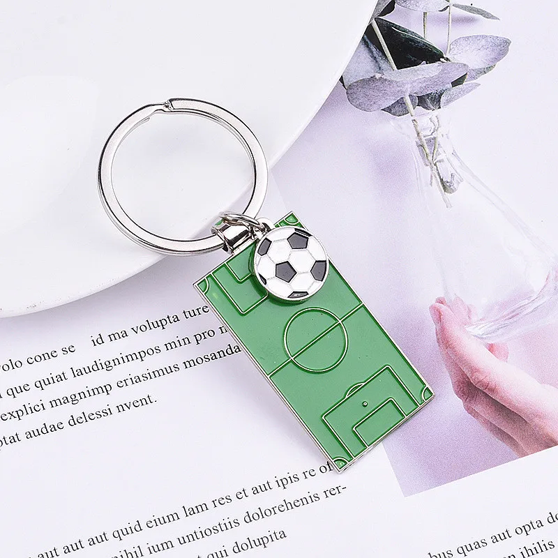 Men Football Field Soccer Key Chain Holder Playground Sports Souvenir Keyring Ornament Keychains Jewelry Football Fans Club Gift
