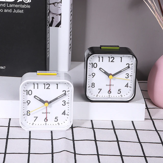 Reloj despertador silencioso para niños, cronógrafo analógico de dibujos  animados, sin tictac, pequeño, con luz nocturna - AliExpress