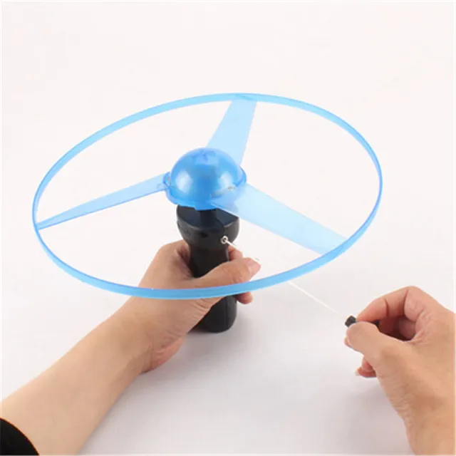 2021 hot sale 1pc Fun outdoor sports pull line saucer toys LED lighting UFO parent-child interaction Creative 7 color spin-off 4