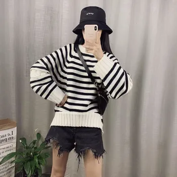 

Autumn Winter Women's Striped Knitted Sweater O-neck Long Sleeve Loose Knitwear with Zipper Decoration Pull Top