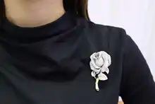 

A Flower Brooch Pendant Dual-Use Specifications 36×63mm брошь женская Sokolov Casquette