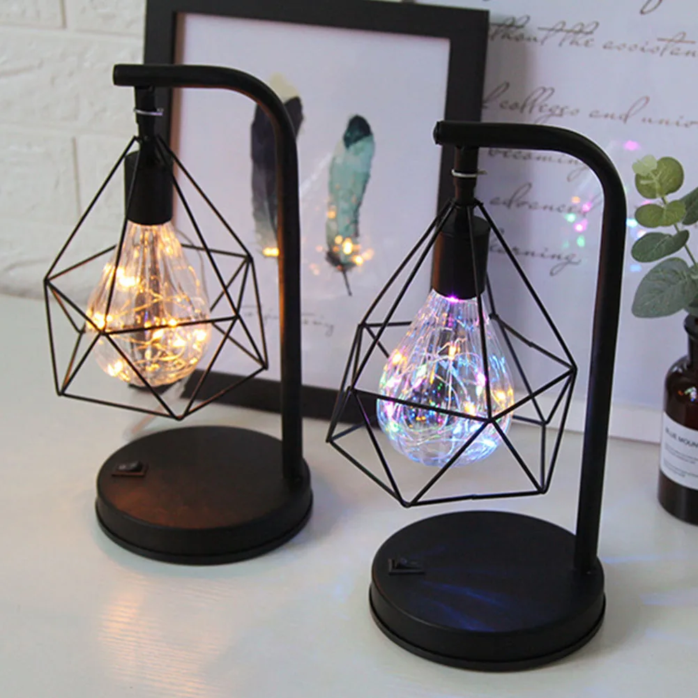

Table Lamps Retro Iron Art Minimalist Hollow Diamond Night Light Bedroom Desk Lighting Holiday Decorative