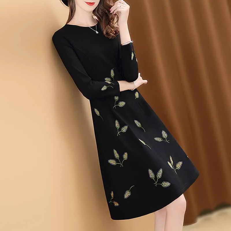 

Europe And America Autumn And Winter Dress Women's Long-Sleeve 2018 New Style Elegant Commuting Black Embroidery Waist Hugging M