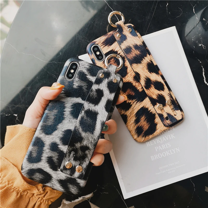 

Wrist Strap Soft Phone Case for iPhone 8 Cases Ring Stand Holder Sexy Leopard Print Cover for iPhone X XS MAX XR 7 8 Plus 6 6S