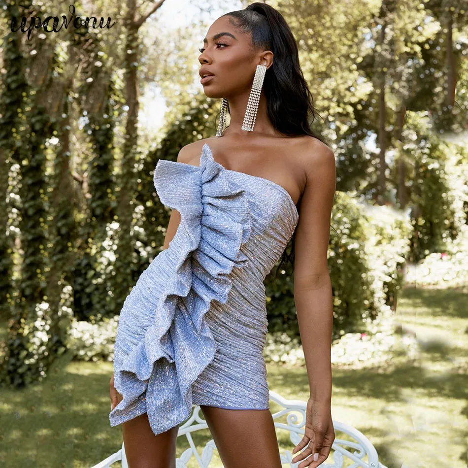 

2019 New Summer Women'S Silver Sequins Strapless Mini Tight Dress Front Side Ruffled Wrinkles Sleeveless Mini Female Party Dress